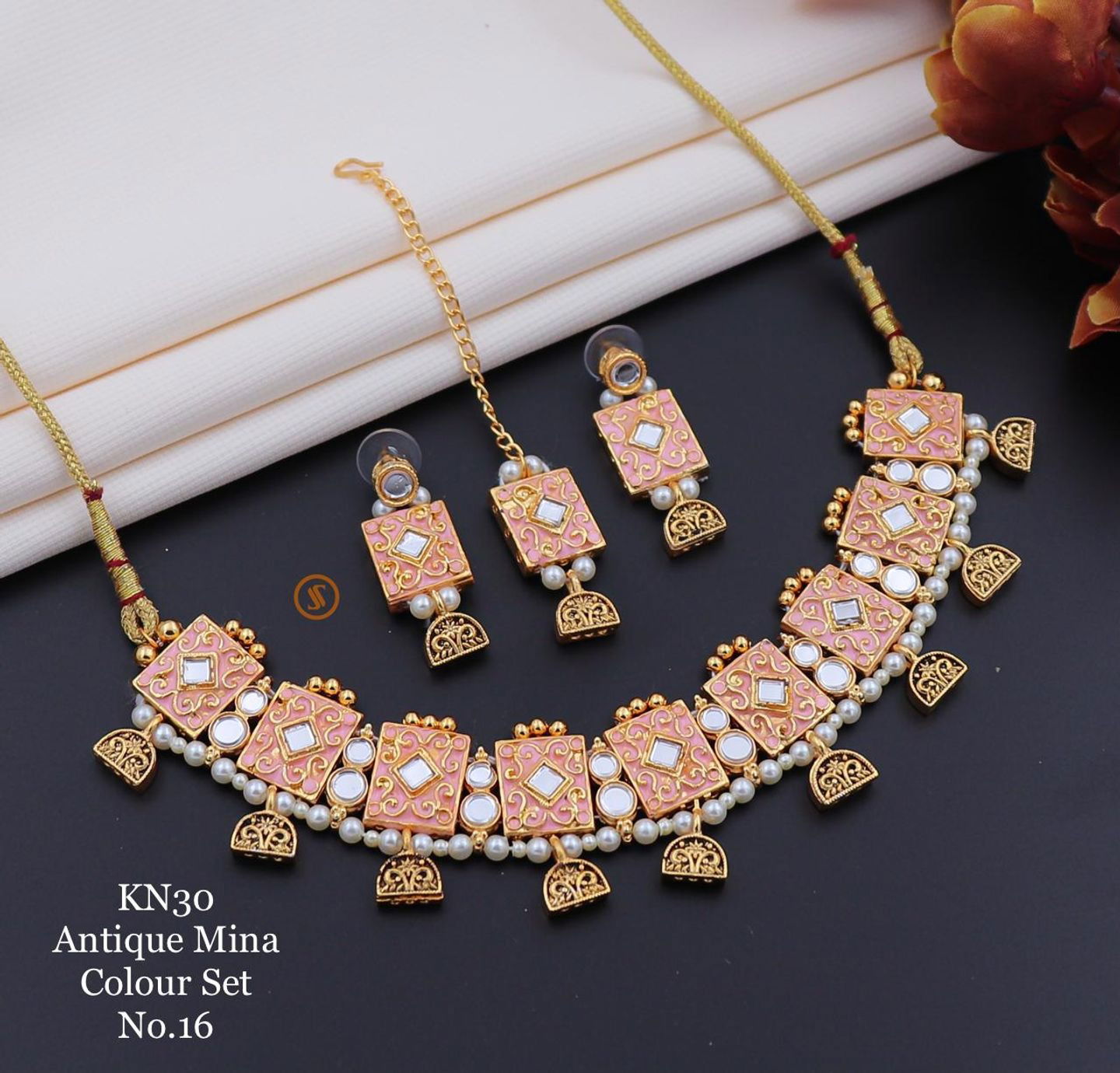 30 KN Kundan Antique Pearl Mina Colour Set Wholesalers In Mumbai
